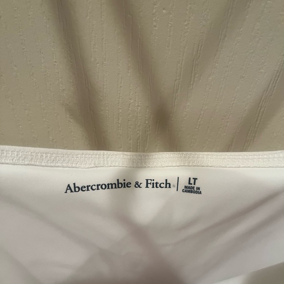 Women’s athletic dress - Picture 2 of 2